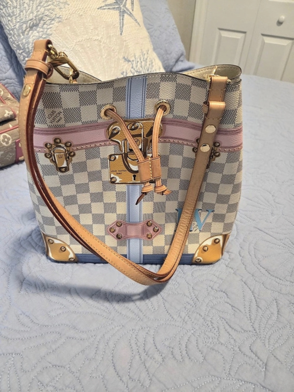 Louis Vuitton Damier Azur Summer Trunks NéoNoé MM Tote in Blue & Brown